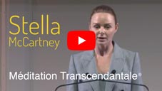 La Méditation Transcendantale a permis à Stella McCartney de mettre fin à ses crises de panique (1:01)